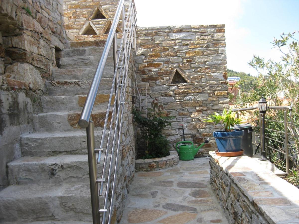 ASTRA-Ferienhaus mit großer Dachterrasse und Top-Ausstattung in NAS Armenistis  Exterior foto