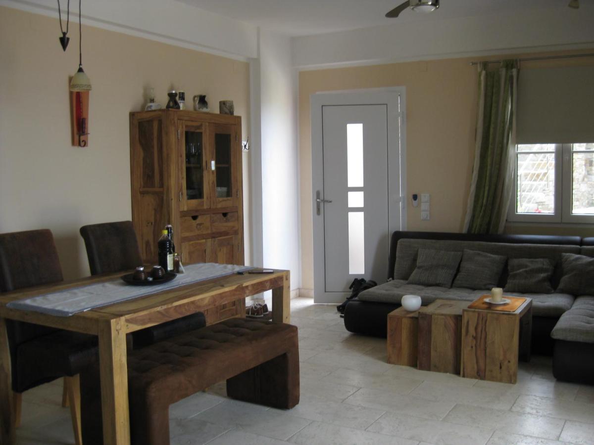 ASTRA-Ferienhaus mit großer Dachterrasse und Top-Ausstattung in NAS Armenistis  Exterior foto